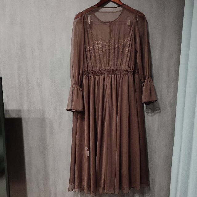 Ameri VINTAGE(アメリヴィンテージ)のAmeri TULLE SEE-THROUGH DRESS ブラウン　ワンピース レディースのフォーマル/ドレス(ロングドレス)の商品写真