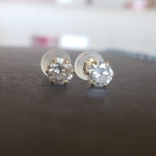 ダイヤモンドピアス　0.7ct(ピアス)