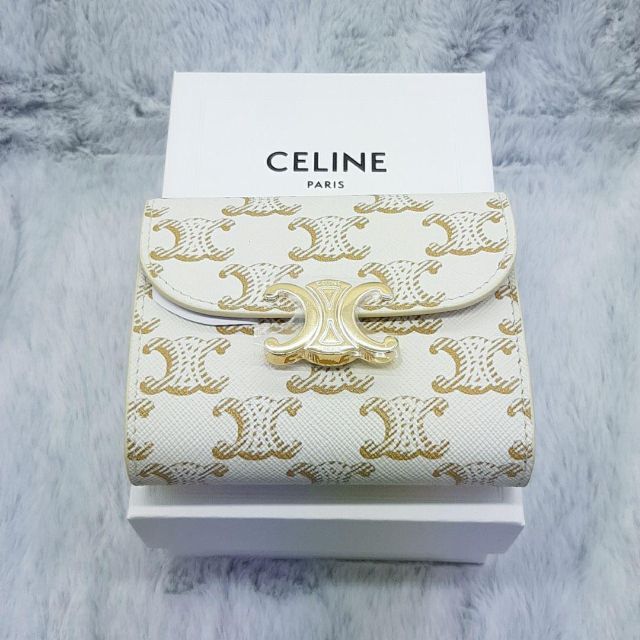 爆買い! celine - 新品 セリーヌ CELINE 三つ折り財布 レザー