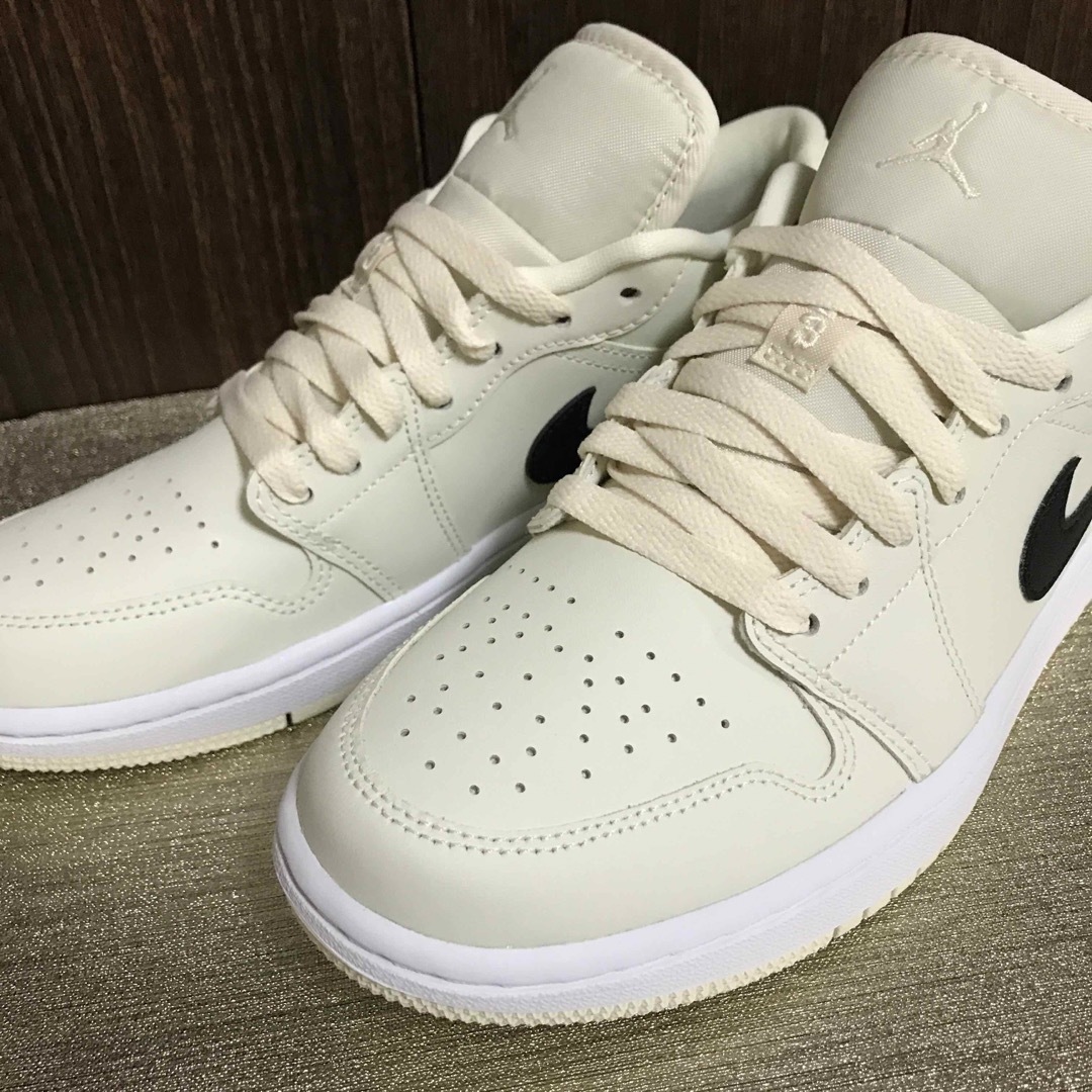 NIKE(ナイキ)のラスト1点‼️AIR JORDAN 1✨ COCONUTMILK✨24.5cm レディースの靴/シューズ(スニーカー)の商品写真