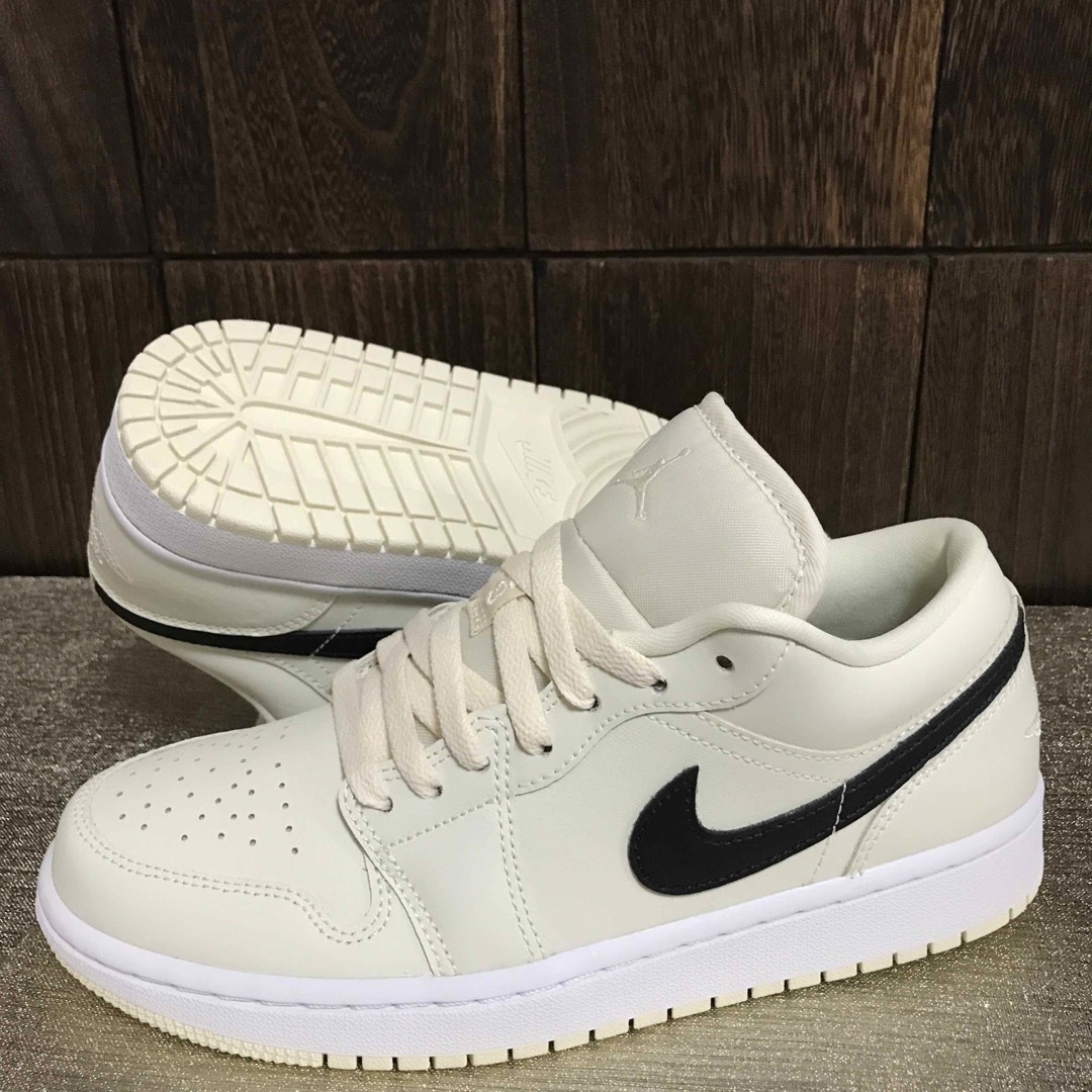 NIKE(ナイキ)のラスト1点‼️AIR JORDAN 1✨ COCONUTMILK✨24.5cm レディースの靴/シューズ(スニーカー)の商品写真