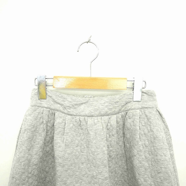 SNIDEL(スナイデル)のスナイデル snidel スカート フレア ひざ丈 中綿 刺繍 バックジップ F レディースのスカート(ひざ丈スカート)の商品写真