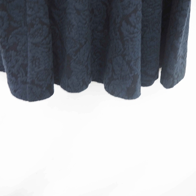 nitca(ニトカ)のニトカ nitca スカート フレア ひざ丈 総柄 F 紺 黒 ネイビー ブラッ レディースのスカート(ひざ丈スカート)の商品写真