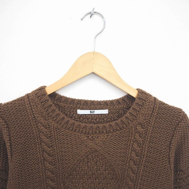 SLY(スライ)のスライ SLY ニット セーター 丸首 ケーブル編み ウール混 長袖 1 茶 ブ レディースのトップス(ニット/セーター)の商品写真