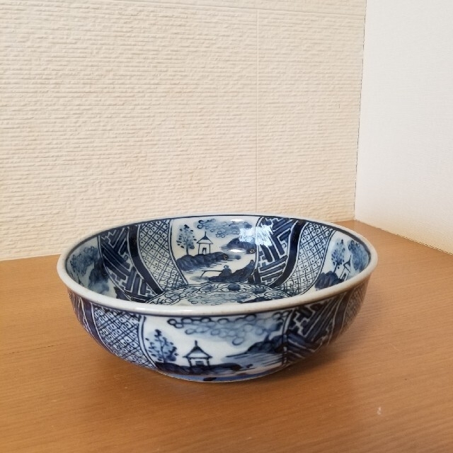 大皿  染付 山水図　骨董　アンティーク エンタメ/ホビーの美術品/アンティーク(陶芸)の商品写真