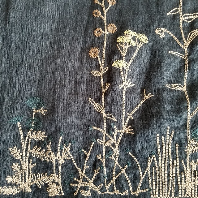 [chou chou de maman]embroidery one-piece レディースのワンピース(ひざ丈ワンピース)の商品写真