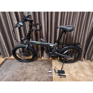 ほぼ新品 折りたたみ 電動 20インチ 走行44ｋｍ 7段変速 グレー