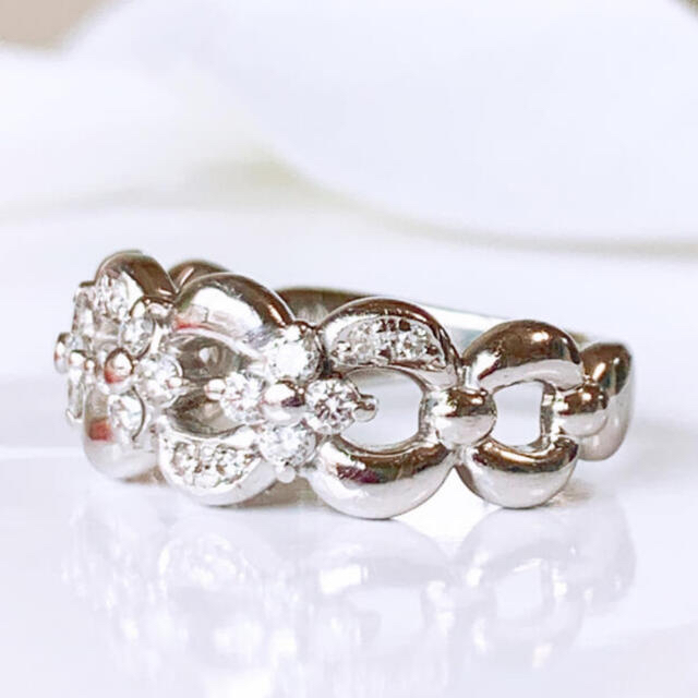 美品❣️TASAKI D0.30ct 透かし柄 プラチナダイヤリング-