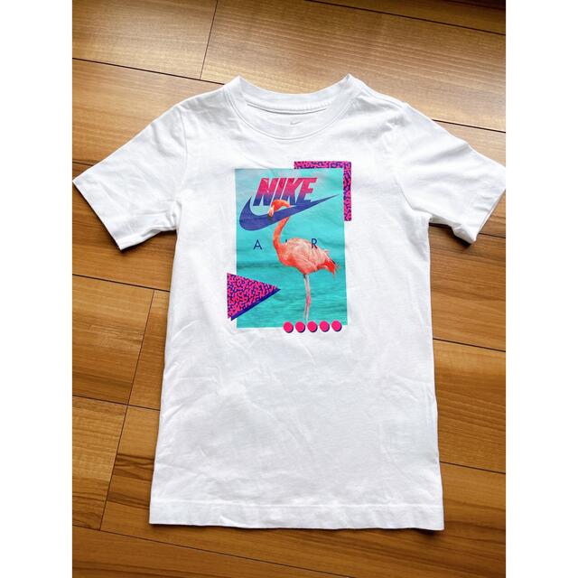 NIKE(ナイキ)のNIKE 140cm フラミンゴ Tシャツ キッズ/ベビー/マタニティのキッズ服女の子用(90cm~)(Tシャツ/カットソー)の商品写真