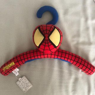 新品　未使用　スパイダーマンハンガー(キャラクターグッズ)