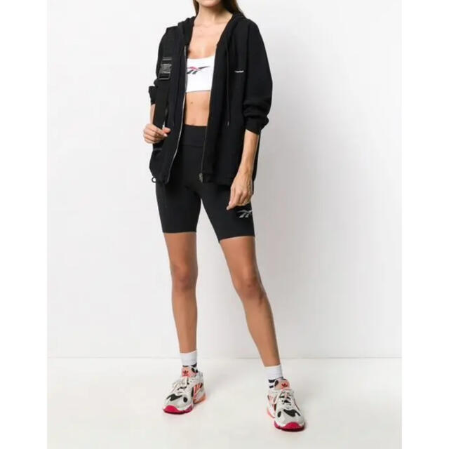 Reebok(リーボック)のReebok CLASSIC Vector Logo Bike Shorts M レディースのパンツ(ショートパンツ)の商品写真