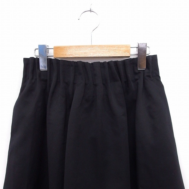 ROSSO(ロッソ)のロッソ ROSSO アーバンリサーチ スカート ギャザー ひざ丈 無地 シンプル レディースのスカート(ひざ丈スカート)の商品写真