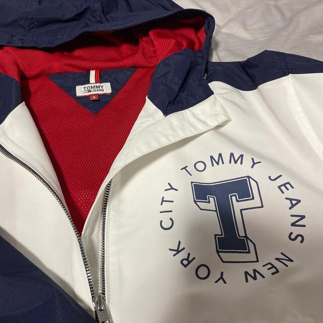 TOMMY(トミー)のトミージーンズ　ナイロンパーカー メンズのジャケット/アウター(ナイロンジャケット)の商品写真