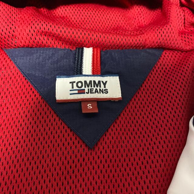 TOMMY(トミー)のトミージーンズ　ナイロンパーカー メンズのジャケット/アウター(ナイロンジャケット)の商品写真