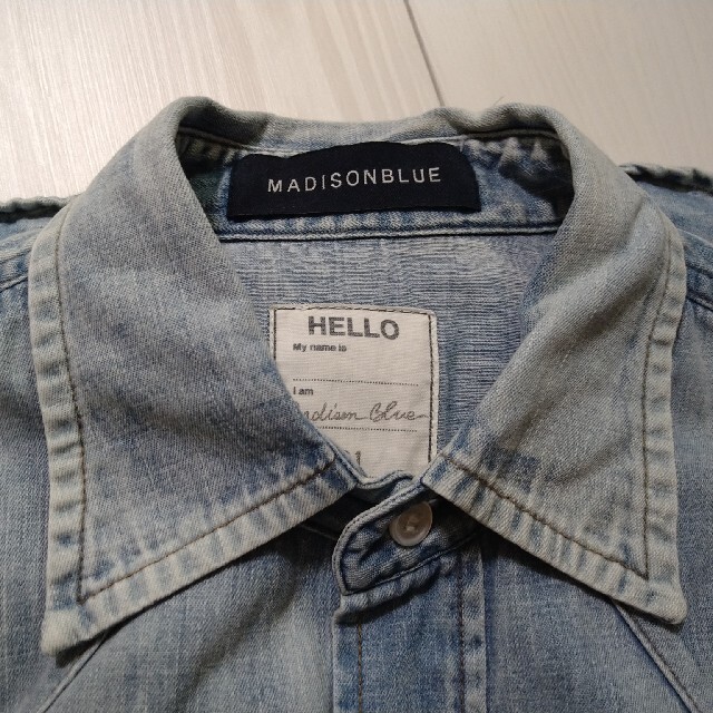 MADISONBLUE(マディソンブルー)のウエスタンデニムシャツ レディースのトップス(シャツ/ブラウス(長袖/七分))の商品写真