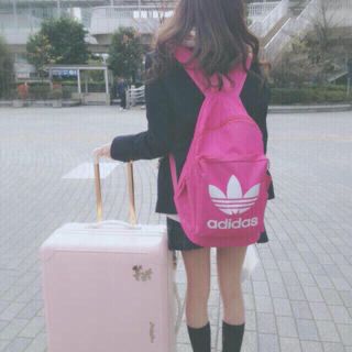 アディダス(adidas)のadidas ピンクリュック(リュック/バックパック)