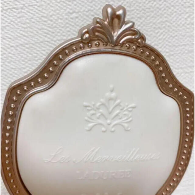 LADUREE(ラデュレ)のラデュレ 手鏡 レディースのファッション小物(ミラー)の商品写真