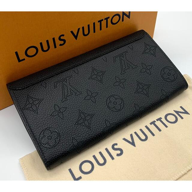 LOUIS VUITTON(ルイヴィトン)の⭐️ 極美品 ルイ・ヴィトン マヒナ イリス 二つ折り 長財布 ブラック 鑑定済 レディースのファッション小物(財布)の商品写真