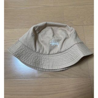 ステューシー(STUSSY)のstussy basic logo hat バケットハット　黒(ハット)