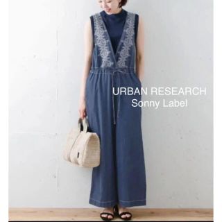 アーバンリサーチ(URBAN RESEARCH)のURBAN RESEARCH サロペットパンツクロス刺繍(サロペット/オーバーオール)