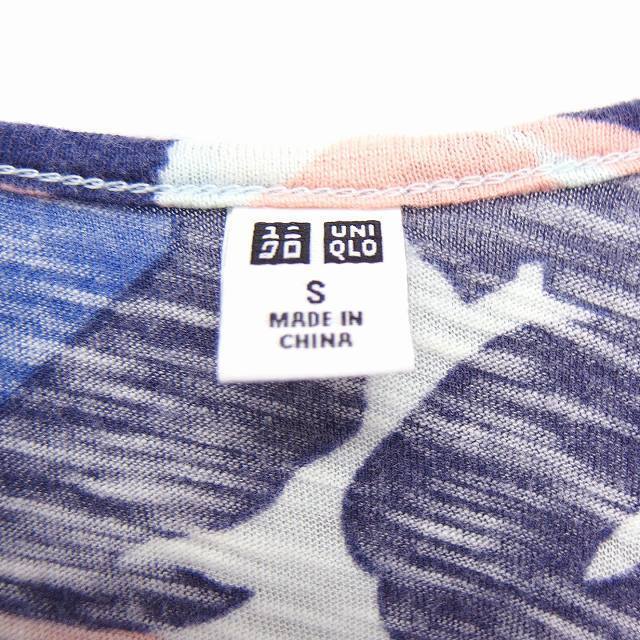 UNIQLO(ユニクロ)のユニクロ UNIQLO タンクトップ カットソー 花柄 Uネック ノースリーブ エンタメ/ホビーのコスプレ(その他)の商品写真