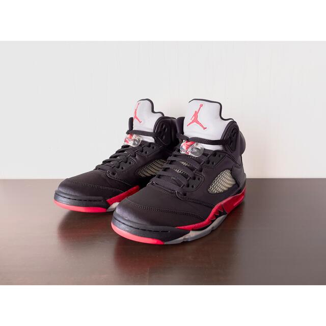 NIKE(ナイキ)のNIKE AIR JORDAN 5 RETRO SATIN BRED 26.5㎝ メンズの靴/シューズ(スニーカー)の商品写真