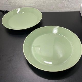 イッタラ(iittala)の★美品★ イッタラ　ティーマ　セラドングリーン　2枚セット(食器)