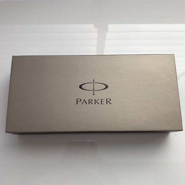 Parker(パーカー)のNK0603様 未使用♡PARKER♡万年筆♡保証書付き インテリア/住まい/日用品の文房具(ペン/マーカー)の商品写真