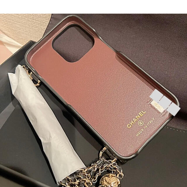 CHANEL(シャネル)のCHANEL iPhone13proケース　ブラック　キャビアスキン　未使用 レディースのファッション小物(その他)の商品写真