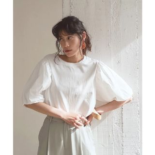 ティティベイト(titivate)の美品♥titivate 異素材ドッキングバルーンスリーブトップス(Tシャツ(半袖/袖なし))