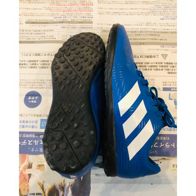 adidas(アディダス)のサッカー　アディダス　トレーニングシューズ　シューズ　 キッズ/ベビー/マタニティのキッズ靴/シューズ(15cm~)(スニーカー)の商品写真