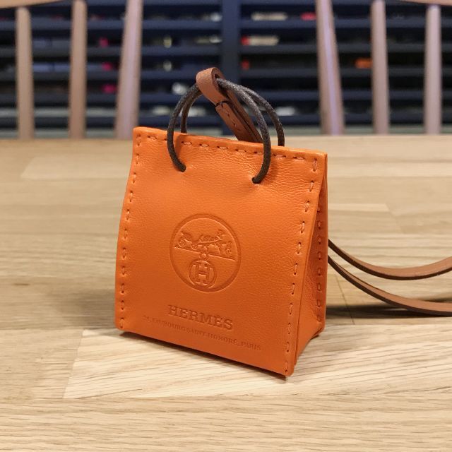 未使用 エルメス サックオランジュ hermes ショッパーチャーム www