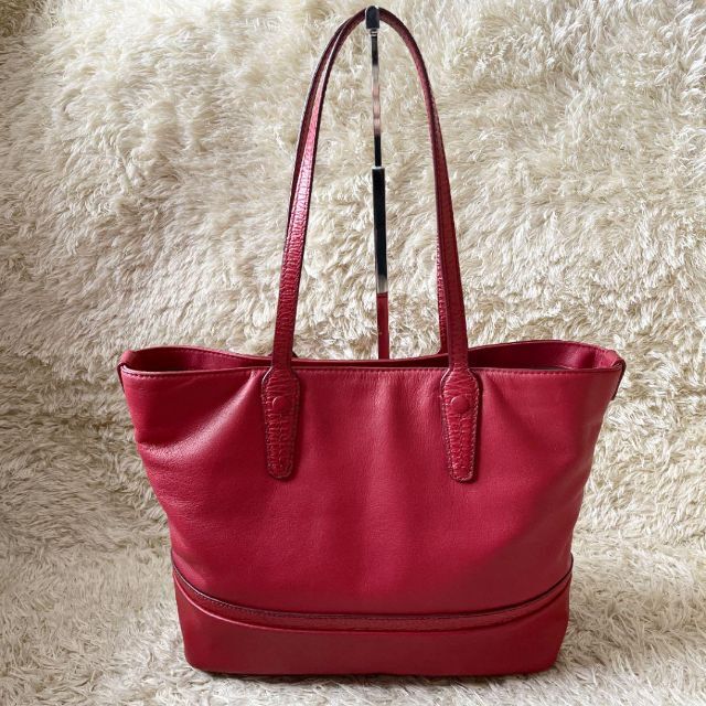 BALLY バリー トートバッグ A4可 肩掛け可 金具 レザー レッド