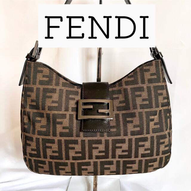 【極美品】FENDI フェンディ　ズッカ柄　マンマバケット　美品