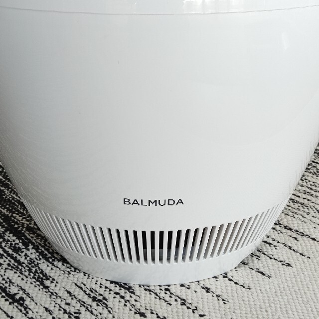 BALMUDA(バルミューダ)のバルミューダ デザイン rain ERN-1100UA-WK 加湿器 WiFi スマホ/家電/カメラの生活家電(加湿器/除湿機)の商品写真