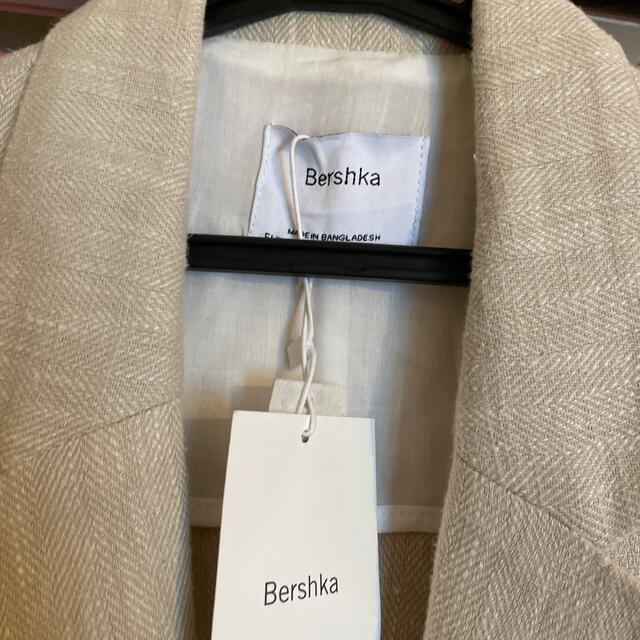 Bershka(ベルシュカ)の【Bershka】麻混ジャケットLサイズ レディースのジャケット/アウター(テーラードジャケット)の商品写真