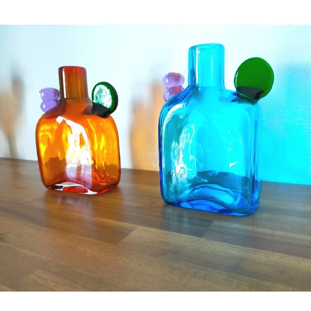 iittala(イッタラ)のOiva Toikka　Pompom Bottle N526 　オイバ・トイッカ インテリア/住まい/日用品のインテリア小物(置物)の商品写真