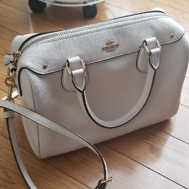 COACH(コーチ)のGW中セール     COACHショルダーバッグ(中古) レディースのバッグ(ショルダーバッグ)の商品写真