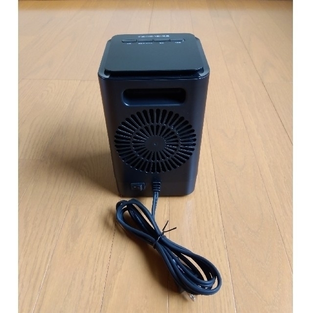セラミックヒーター 小型 950W/600W スマホ/家電/カメラの冷暖房/空調(ファンヒーター)の商品写真