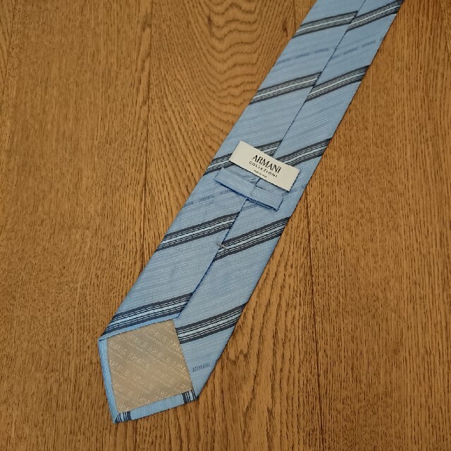 ARMANI COLLEZIONI(アルマーニ コレツィオーニ)のアルマーニ ネクタイ 水色 メンズのファッション小物(ネクタイ)の商品写真