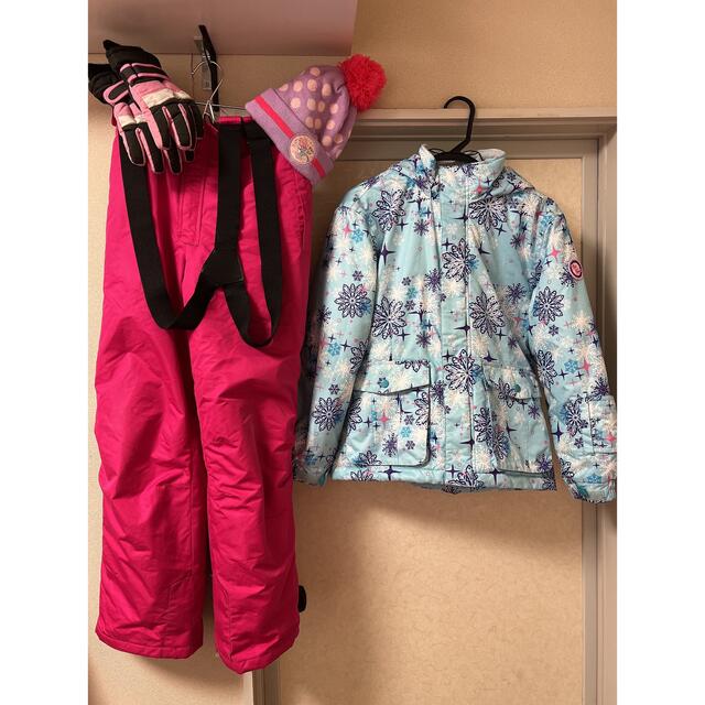 防寒着　スキーウェア　スノーウェア水色ピンク女の子150㎝　帽子　手袋付きセット スポーツ/アウトドアのスキー(ウエア)の商品写真