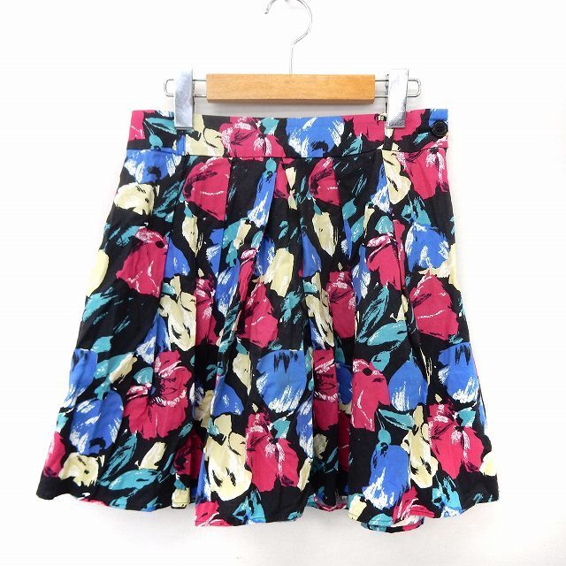 kariang(カリアング)のカリアング KariAng スカート ミニ フレア タック 花柄 サイドジップ レディースのスカート(ミニスカート)の商品写真