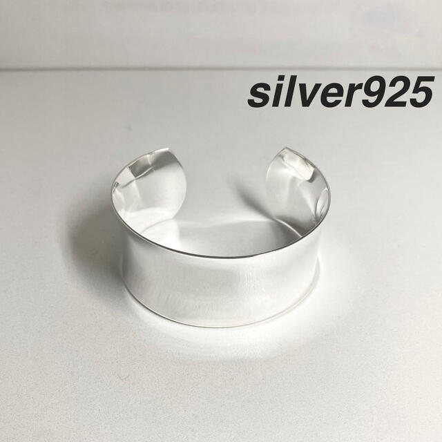 Maison Martin Margiela(マルタンマルジェラ)の【匿名配送】シルバーバングル silver925 メンズ レディース メンズのアクセサリー(バングル/リストバンド)の商品写真