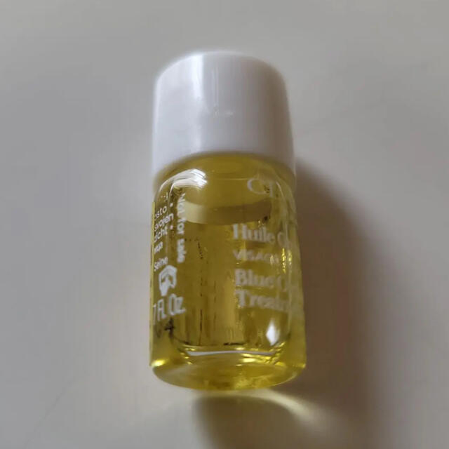 CLARINS(クラランス)のCLARINS プラント フェイス オイル デハイドレイテッドスキン 2ml コスメ/美容のスキンケア/基礎化粧品(フェイスオイル/バーム)の商品写真