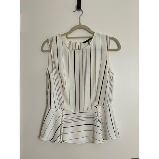 ザラ(ZARA)の【試着のみ新品】ZARA(ザラ) ペプラムトップス(カットソー(半袖/袖なし))