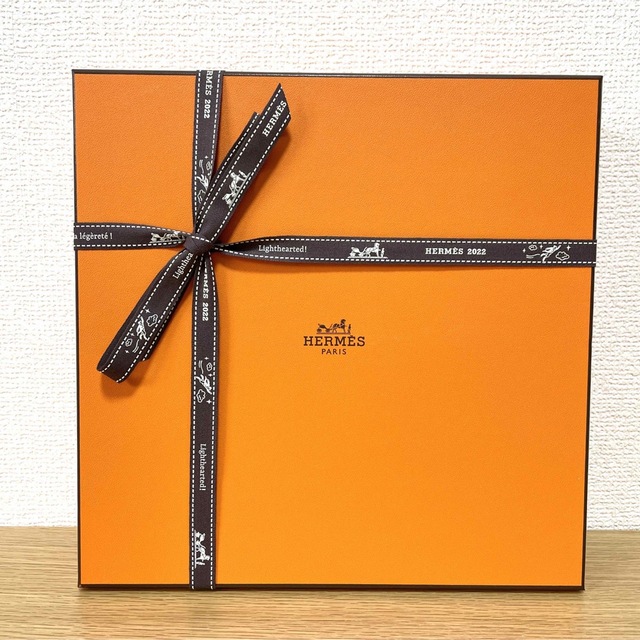 Hermes(エルメス)の【新品 ギフト包装】エルメス ガダルキヴィール パンプレート No.2 インテリア/住まい/日用品のキッチン/食器(食器)の商品写真