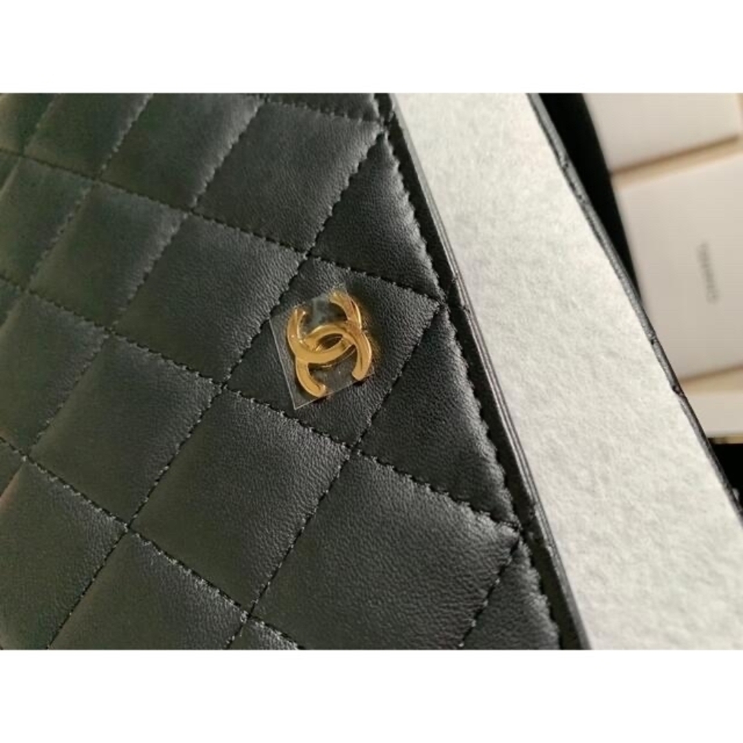 CHANEL(シャネル)の美品❣️シャネル　チェーンウォレット マトラッセ WOC ショルダーバッグ レディースのバッグ(ショルダーバッグ)の商品写真