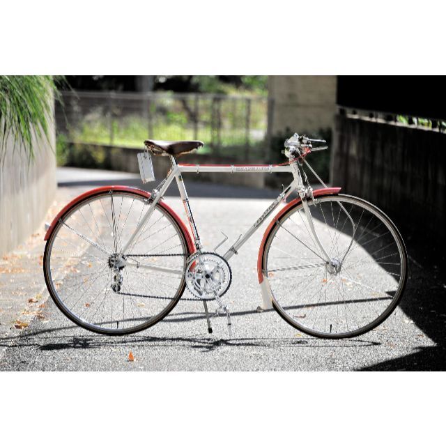 ☆その名も「カールトン」イングランドの香りをのせたロードバイクが ☆その名も「カールトン」イングランドの香りをのせたロードバイクが