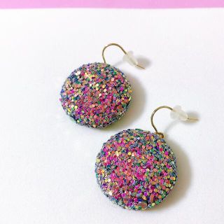 ザラ(ZARA)のラメラメピアス(ピアス)