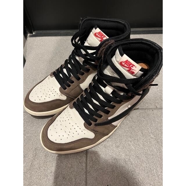 NIKE(ナイキ)のTRAVIS SCOTT × AIR JORDAN 1 メンズの靴/シューズ(スニーカー)の商品写真